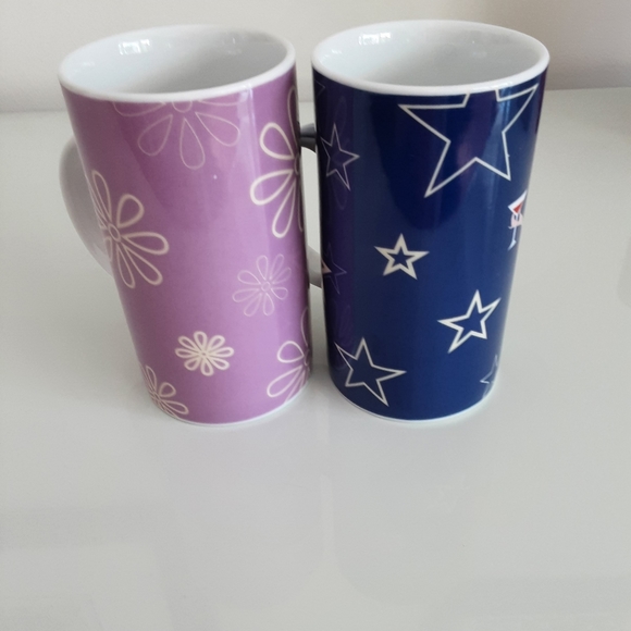 Set of Maxwell Williams "Nitelife" Porcelain Mugs - Picture 2 of 6